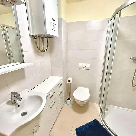 Luna Apartment